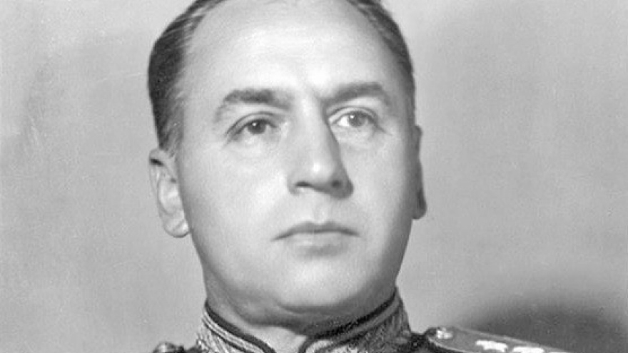 Vị tướng duy nhất được tặng thưởng huân chương đắt giá nhất Liên Xô
